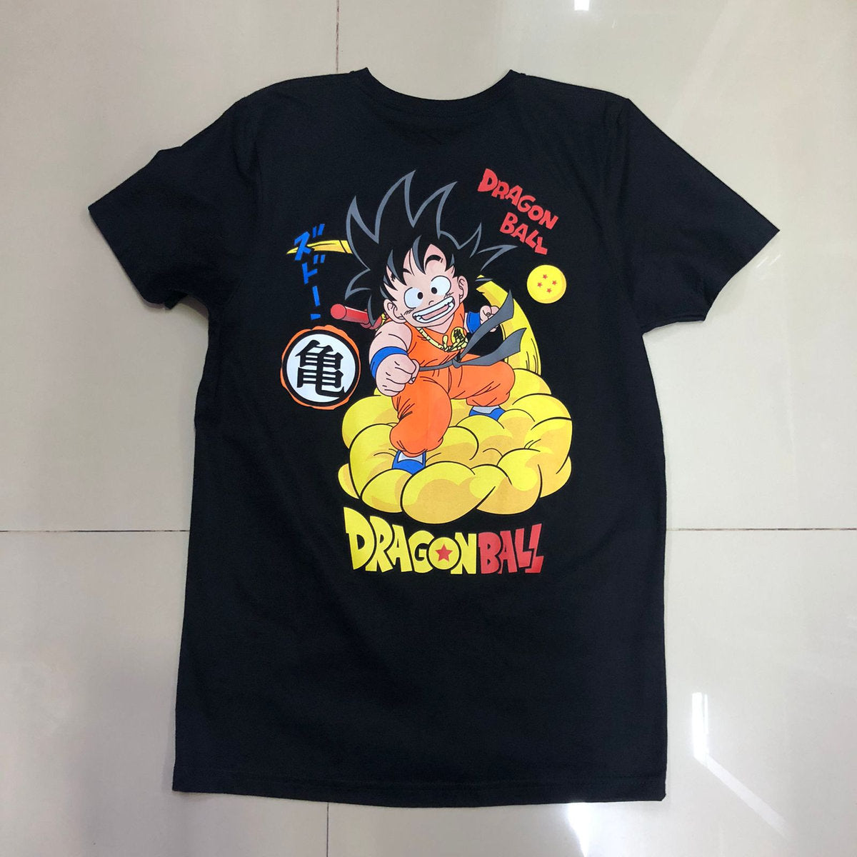 Playera Goku niño en nube Dragon Ball