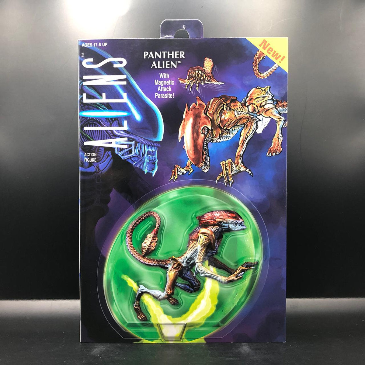 Figura de acción marca NECA de Panther Alien de Aliens